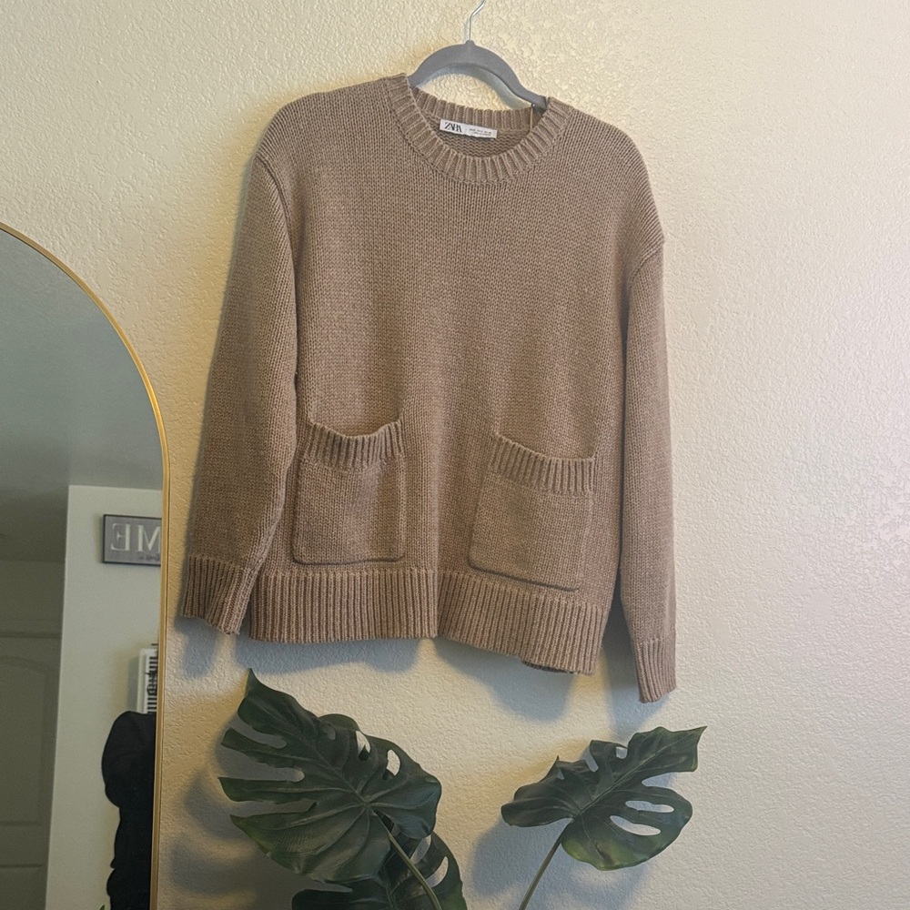 Zara Tan Crew Neck Sweater with Pockets Size M